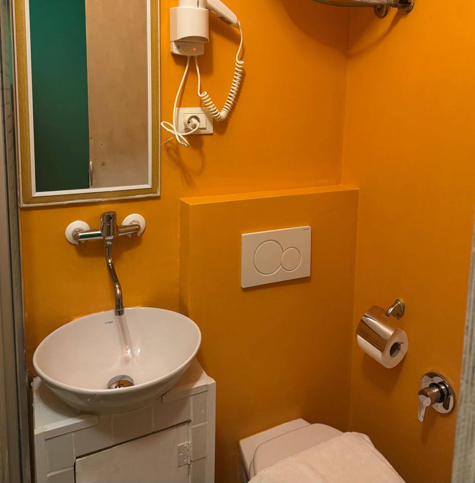 Guest House Bike&Relax Finale Ligure Extérieur photo